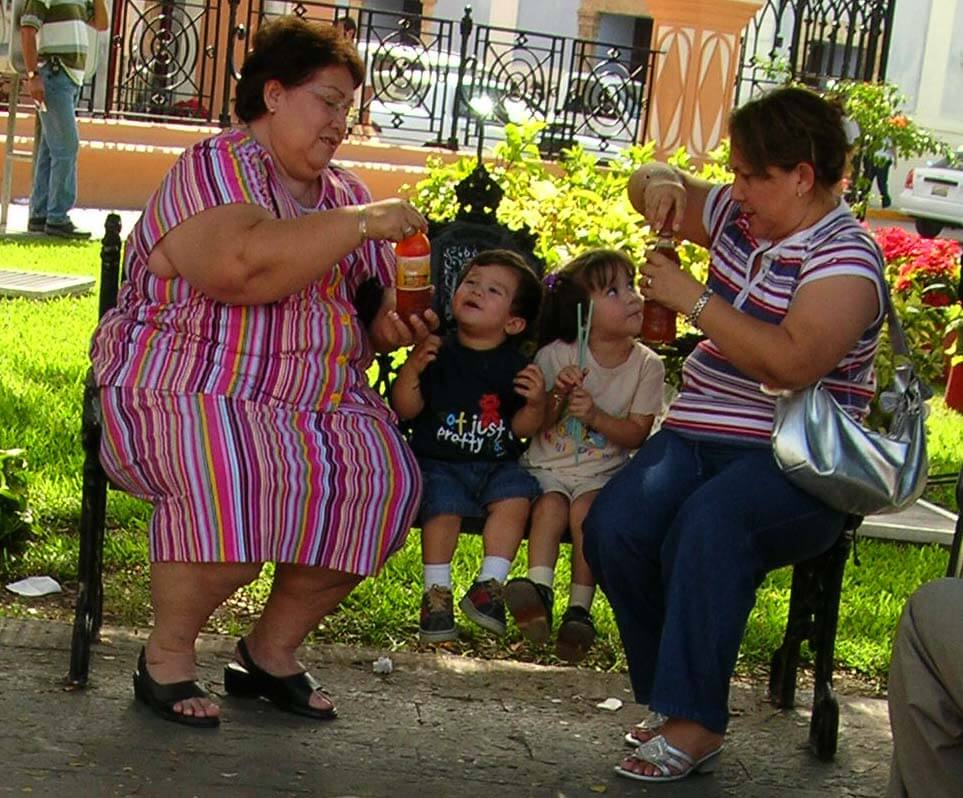 ילדים שסובלים מעודף משקל ומהשמנה נוטים לסבול מהשמנה גם בחייהם הבוגרים. צילום: Gideon, Flickr